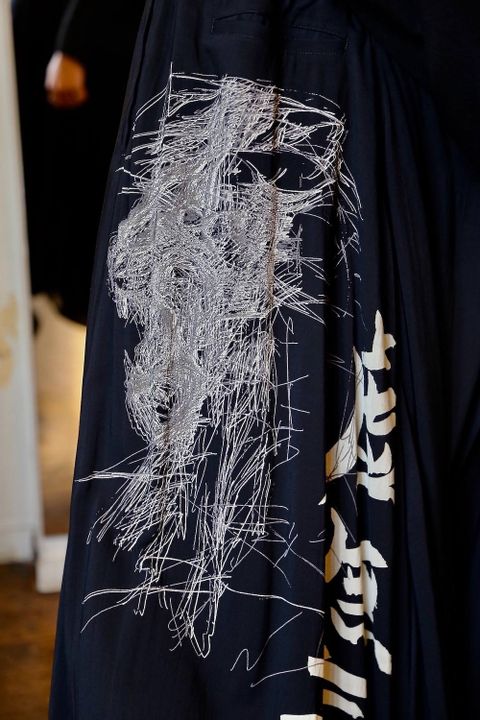 Yohji Yamamoto 丸首長袖カマキリ柄カットソースタイル.2019.7.25.