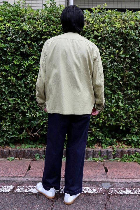 WELLDER Puckering Sleeve Band Collar Shirt"KHAKI"Style.2019.8.5.
