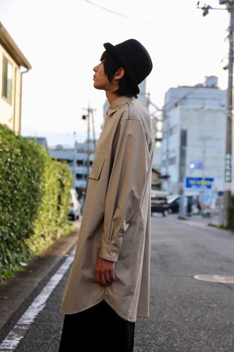 YOKE FOLD UP SHERE LONG SHIRTS"BEIGE"スタイル.2019.9.9.
