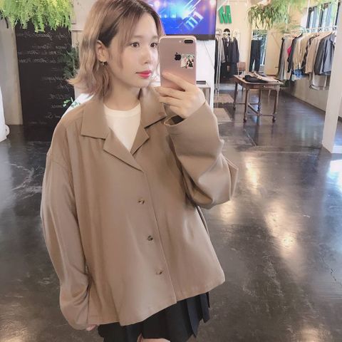 YOKE WIDE SHORT JACKET"BEIGE"スタイル.2019.9.9.