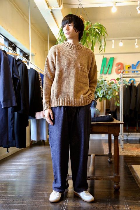 WELLDER Solid Color Low Gauge Hand Machine Knit"CAMEL"スタイル2019.9.14.