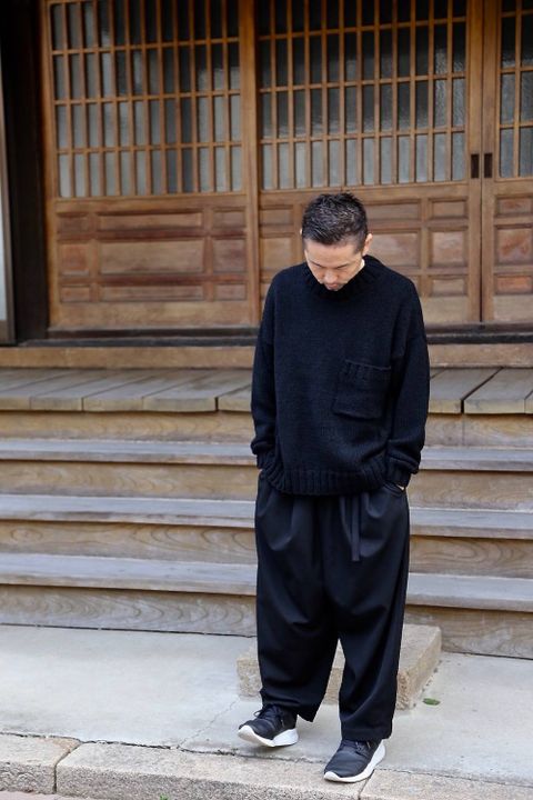 WELLDER Solid Color Low Gauge Hand Machine Knit"BLACK"スタイル.2019.9.13.