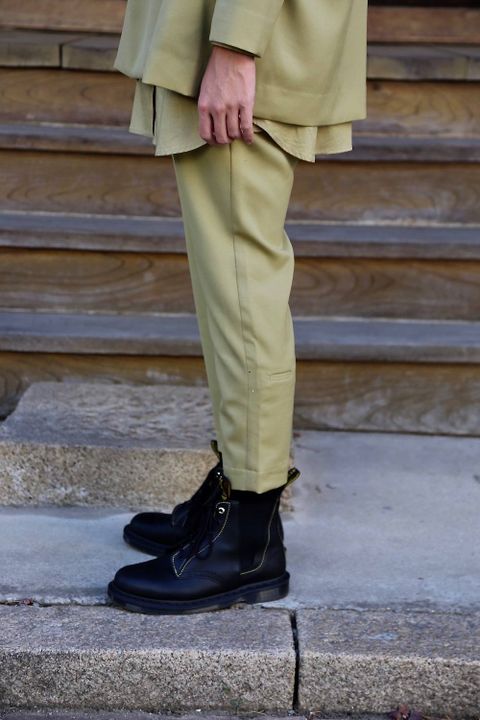Dulcamara よそいきスリムテーパードパンツ"SAND YELLOW"スタイル.2019.10.4.