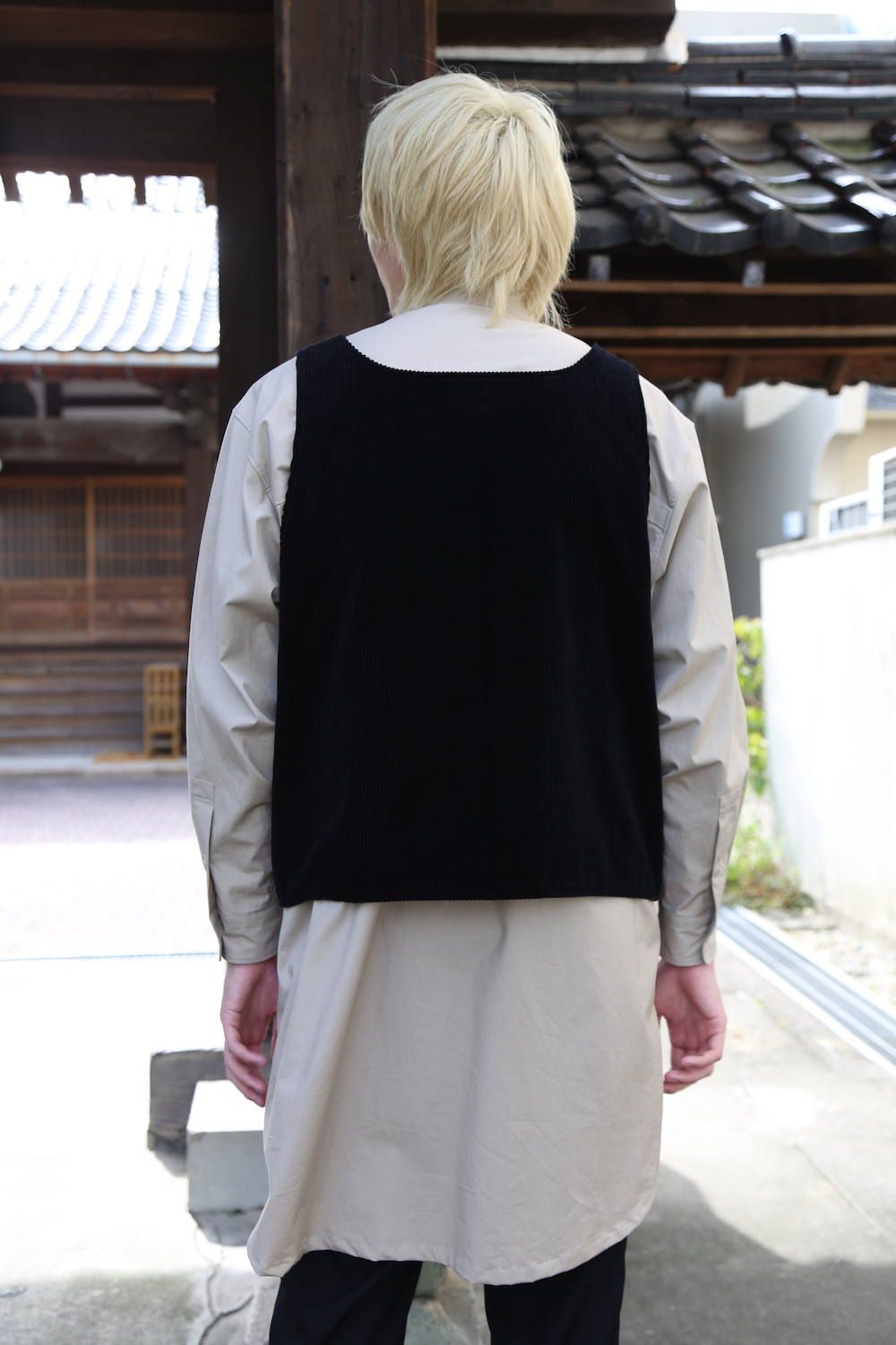 YOKE FOLD UP SHERE LONG SHIRTS"BEIGE"スタイル.2019.10.15.