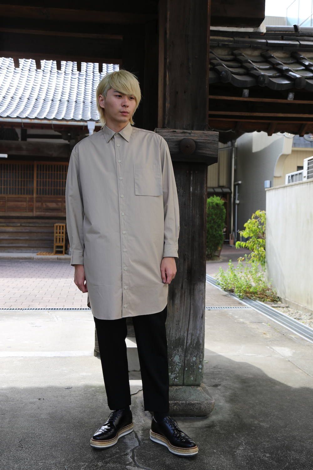 YOKE FOLD UP SHERE LONG SHIRTS"BEIGE"スタイル.2019.10.15.