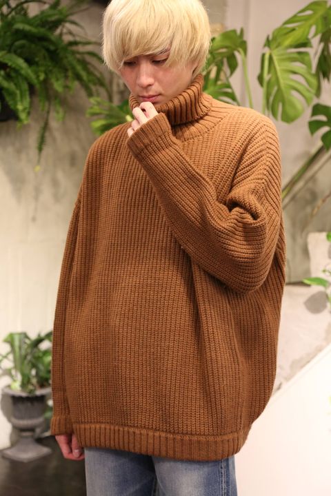 Dulcamara ローゲージダブルニット″BROWN″スタイル.2019.10.18.