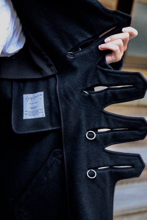 Yohji Yamamoto メルトンデカ黒釦ヘチマコートスタイル2019.10.23.