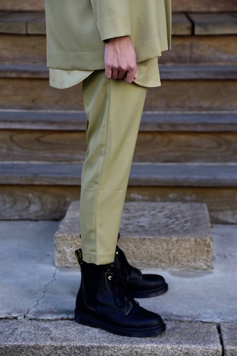 Dulcamara よそいきスリムテーパードパンツ"SAND YELLOW"スタイル.2019.10.4.