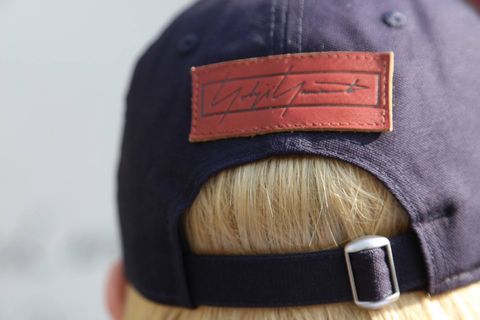 yohji yamamoto 9THIRTY クロスストラップ Yohji Yamamoto FW19 ミニロゴ ダック"ネイビー×クローム"(HC-H73-860)