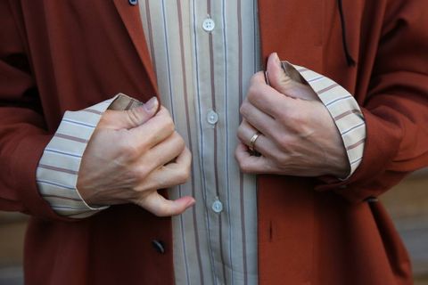 Dulcamara よそいきラウンドヘムシャツ"RED BROWN"スタイル.2020.3.8.