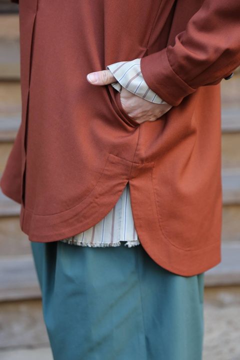 Dulcamara よそいきラウンドヘムシャツ"RED BROWN"スタイル.2020.3.8.