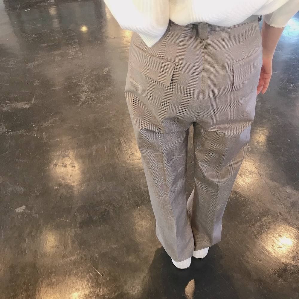 パンツ YOKE 1TUCK EASY TAPERED PANTS 8103000009744_1.jpg?v=