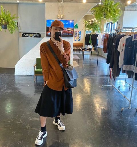 Dulcamara よそいきラウンドヘムシャツ"RED BROWN"Style.2020.4.19.