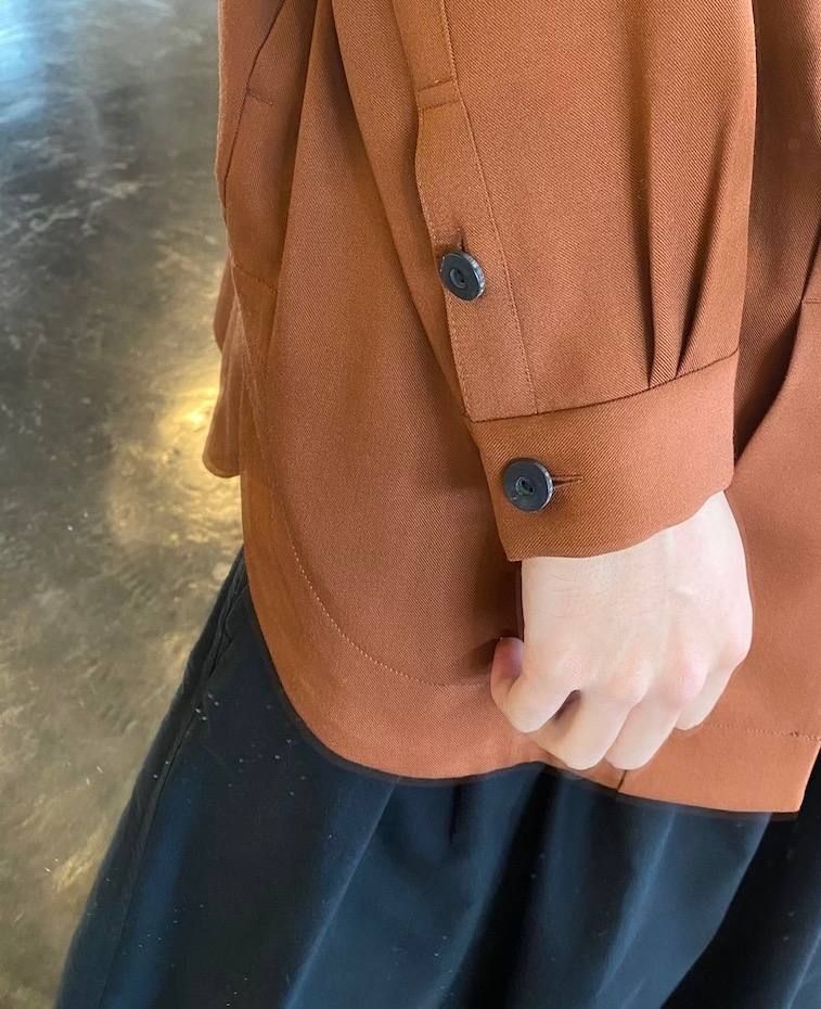 Dulcamara よそいきラウンドヘムシャツ"RED BROWN"Style.2020.4.19.