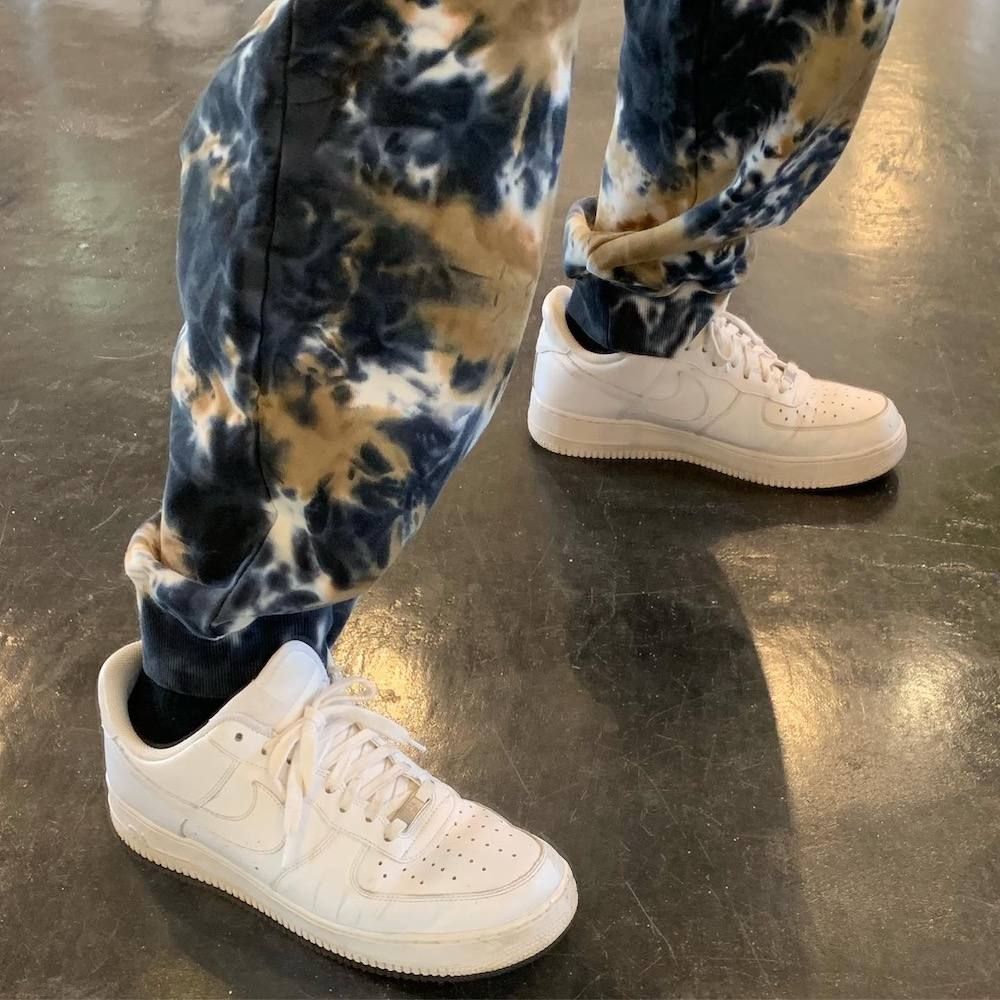 WIND AND SEA TIE-DYE SWEAT PANTS style.2020.4.3.