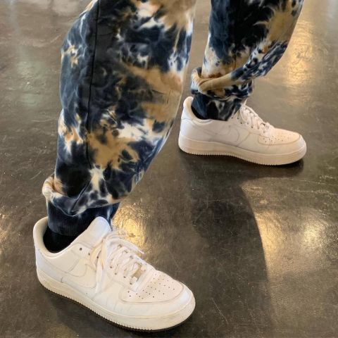 WIND AND SEA TIE-DYE SWEAT PANTS style.2020.4.3.