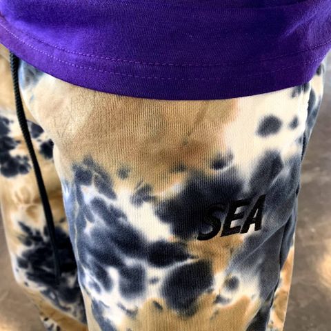 WIND AND SEA TIE-DYE SWEAT PANTS style.2020.4.3.