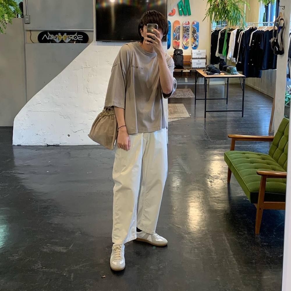 JieDa GEOMETRIC BIG PRINT T-SHIRT "GRAY"スタイル.2020.4.17