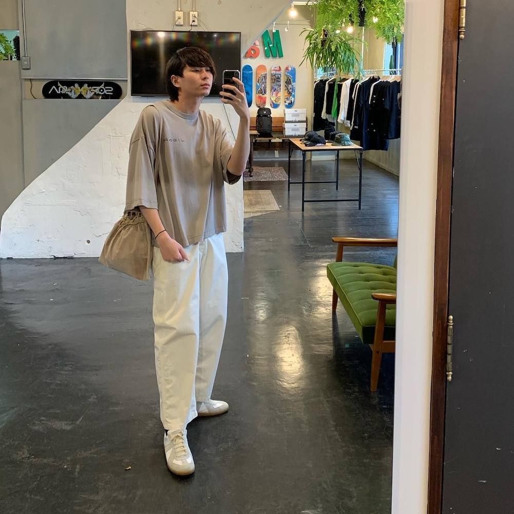 JieDa GEOMETRIC BIG PRINT T-SHIRT "GRAY"スタイル.2020.4.17