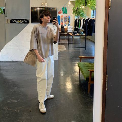 JieDa GEOMETRIC BIG PRINT T-SHIRT "GRAY"スタイル.2020.4.17