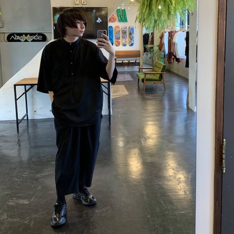 Graphpaper Silk Wool Stand Collar York Short Sleeve Shirt"BLACK"(GM201-50043)スタイル.2020.5.1.