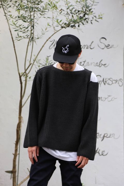 sulvam Slit over knit"CHARCOAL"Style.2020.6.27.
