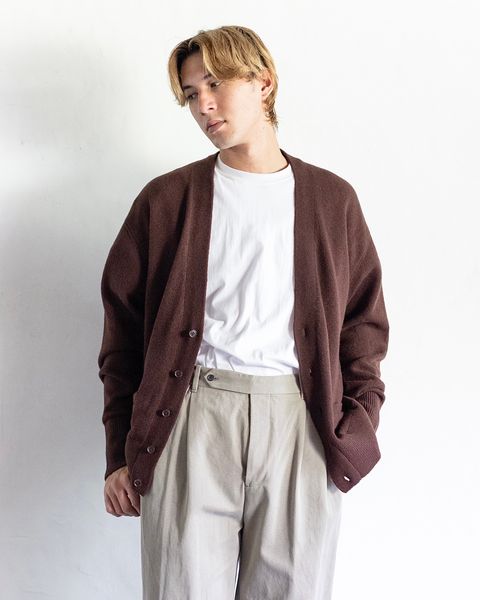 YOKE PAINTED ELBOW PATCH CARDIGAN(BROWN)スタイル 8月24日(土)新作発売！