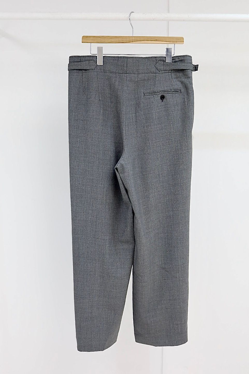 marka マーカ 26SS TWO TUCK MILITARY TROUSERS -RECYCLED POLYESTER NON-MULESED WOOL GABARDINE-(M26A06PT01C)GRAY☆新作発売！