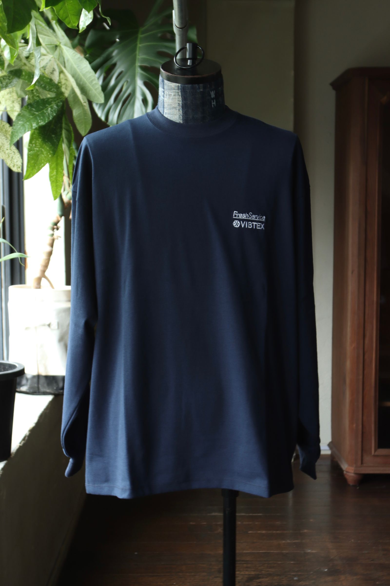 フレッシュサービス VIBTEX for FreshService L/S CREW NECK TEE (NAVY)