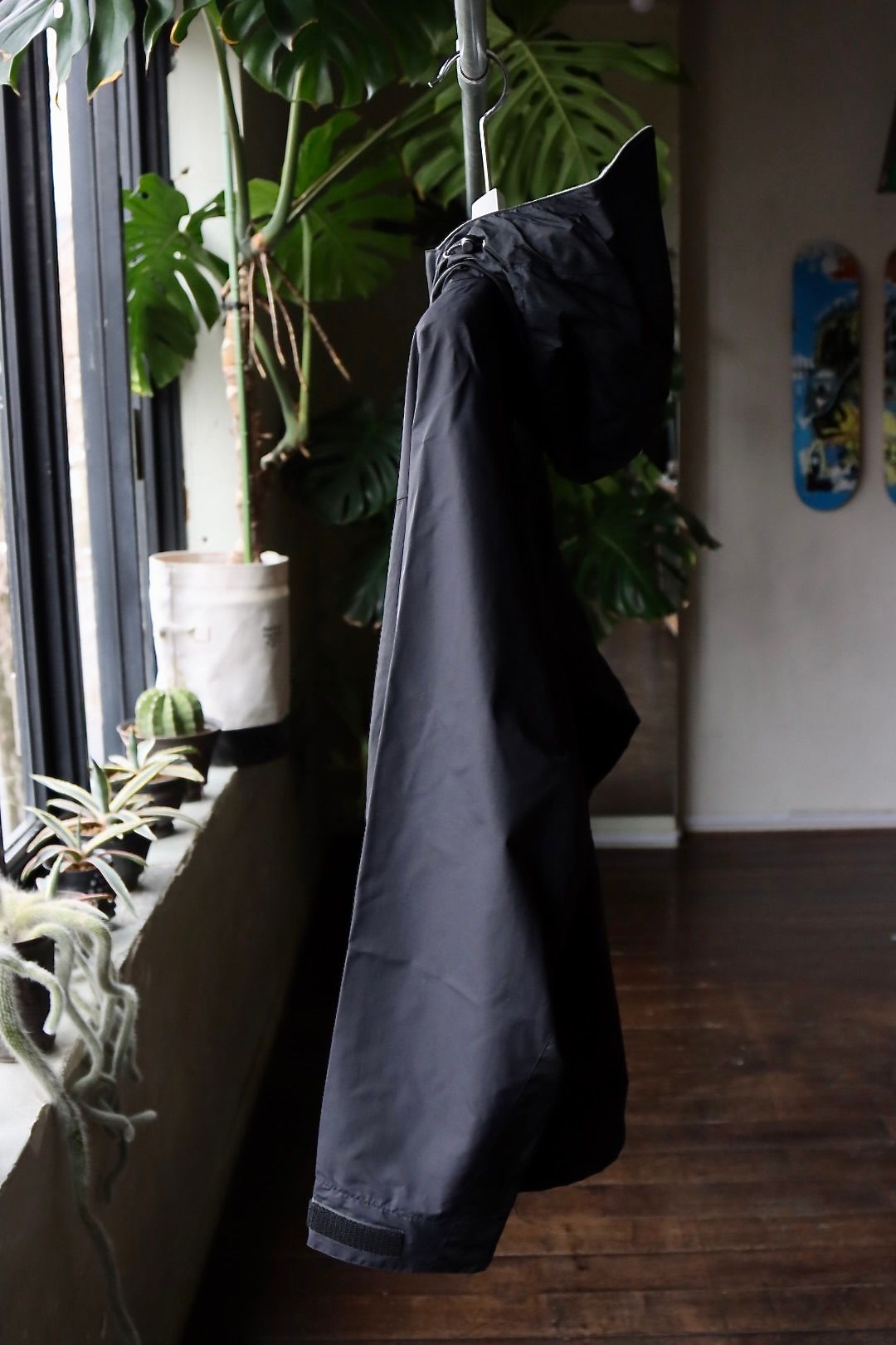 イズネス23SS マウンテンパーカー THM ANNAPURNA MOUNTAIN JACKET(1005SSJK01)BLACK