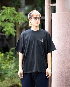 フレッシュサービス CORPORATE PRINTED S/S TEE "CROC"(FSC263-70138)BLACK