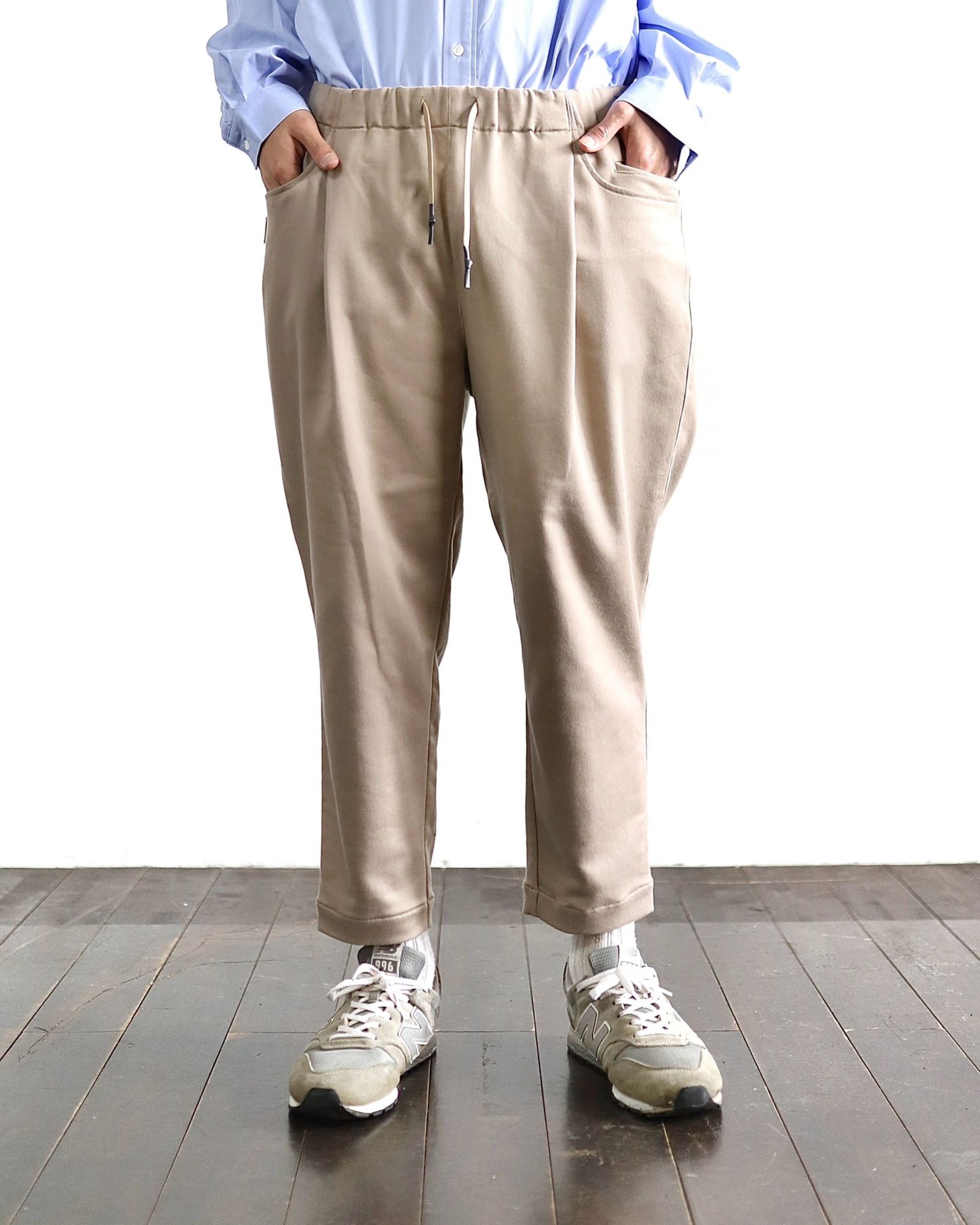 S.F.C 24SS CROPPED TAPEREDE  EASY PANTS  (SFCSS24P01)Beige
