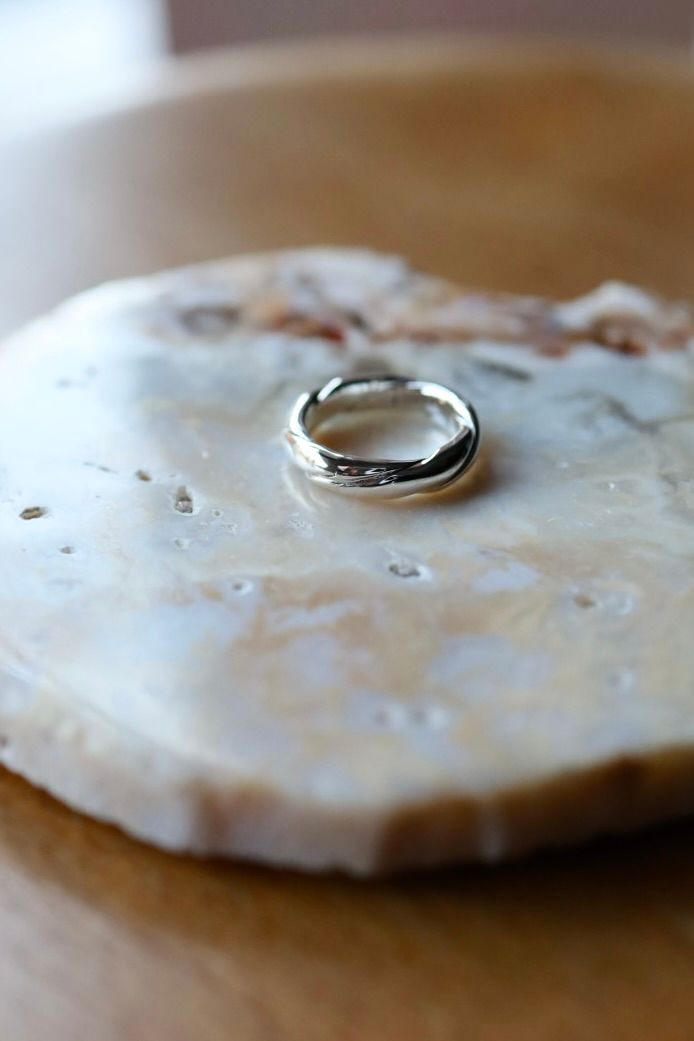 ショロジュエリーリング Single Twist Ring (XOR063)★11月15日(土)再入荷！