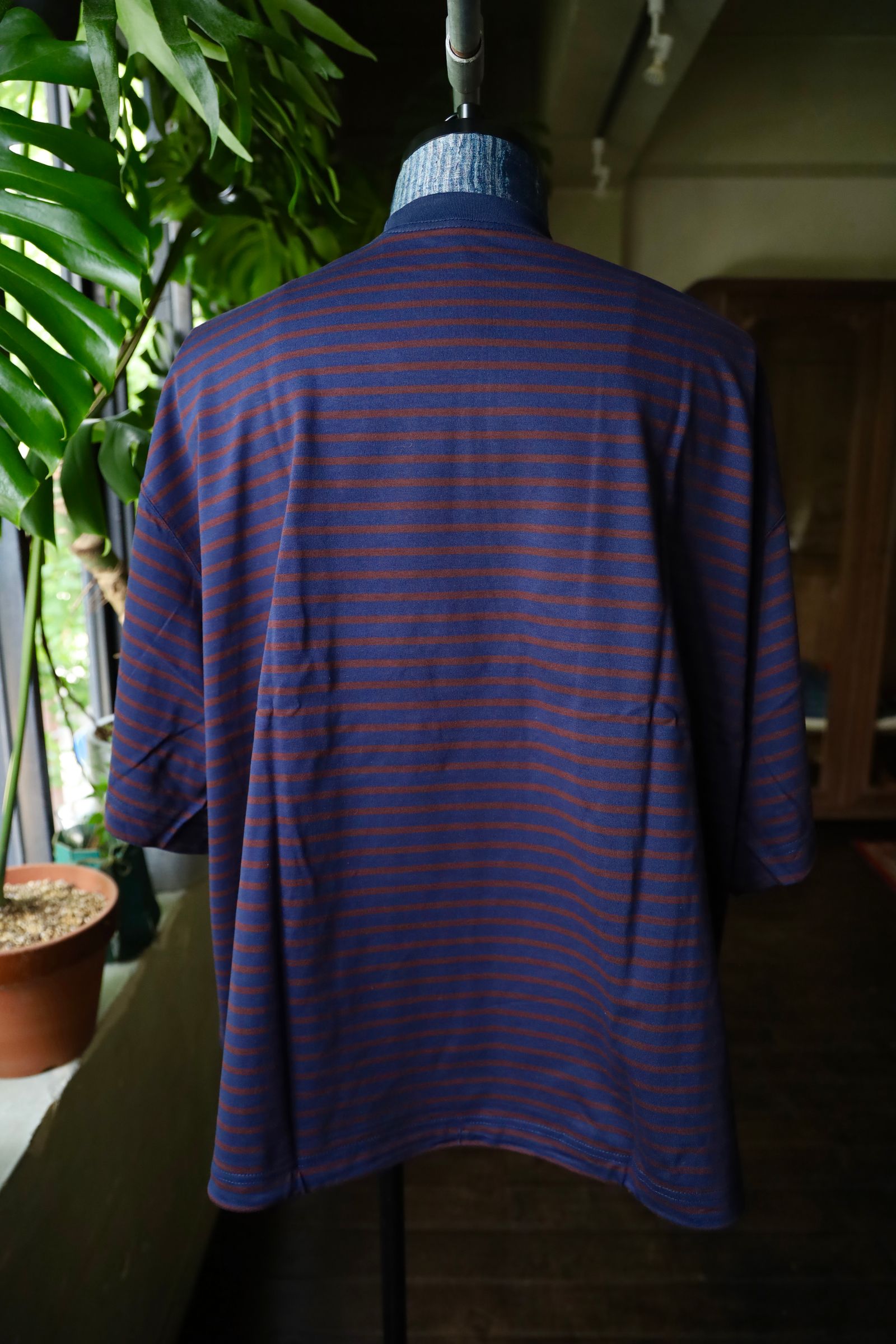 イズネス24AW BALLOON STRIPES T SHIRT(31SSSH05-2)NAVY×BROWN border