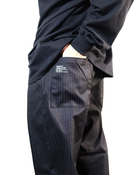 FreshService Corporate Easy Pants(BLACK STRIPE)スタイル