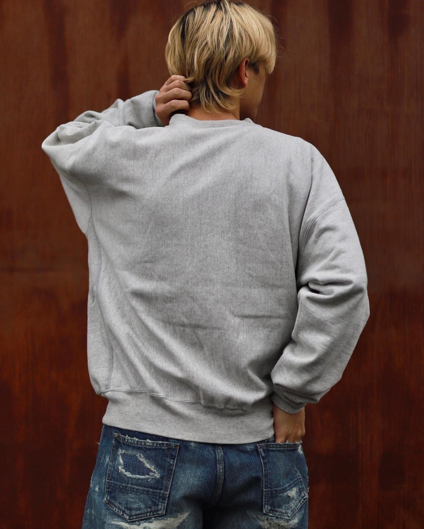 ©SAINT M×××××× 23SS 新作M CREW NECK SWEATスタイル