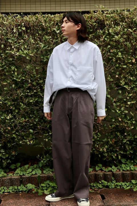 Graphpaper Hard Twill Belted Pants (GM203-40002B)GRAYスタイル.2020.7.25.