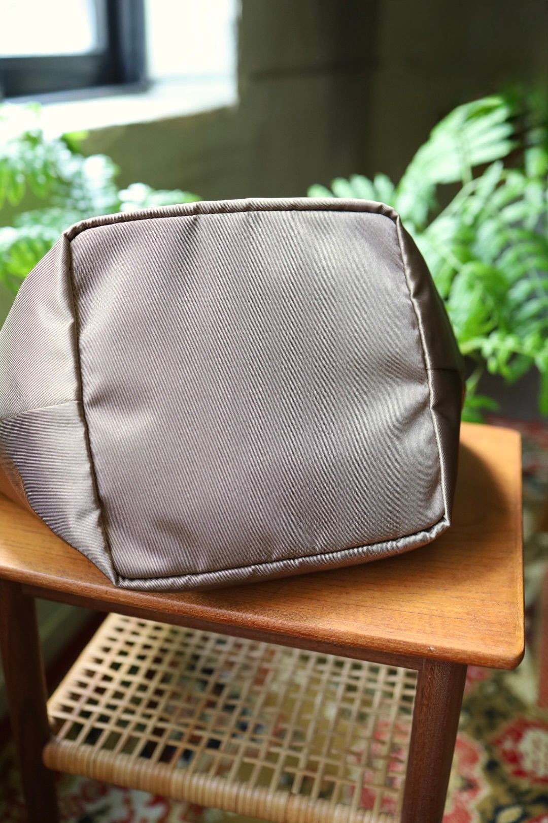 エンダースキーマ バッグ 2tuck tote M(yv-b-2tm)beige/brown☆7月11日(土)発売！
