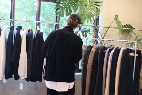 S.F.C 新作VELOUR TRACK JACKET"BLACK"スタイル
