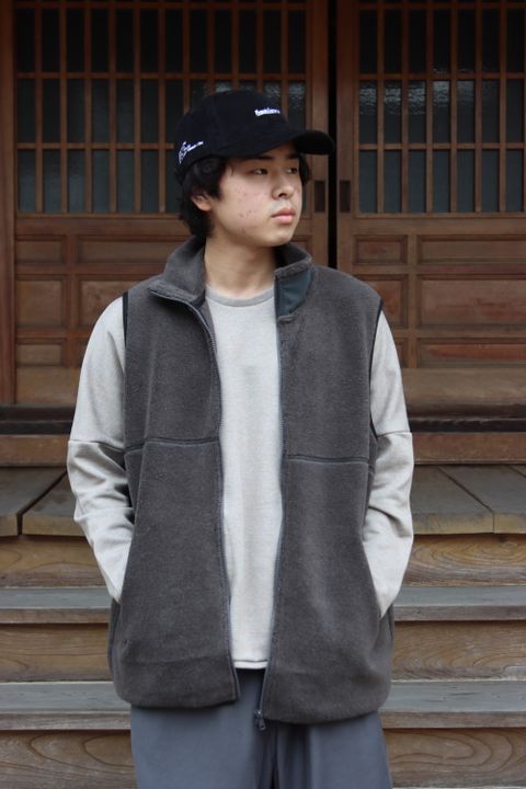 Graphpaper Wool Boa Zip-Up Vest(GU213-70205B) style. 2021.09.12.