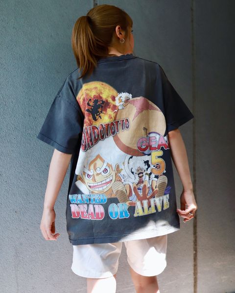 ©SAINT M××××××ワンピースコラボレーションTシャツスタイル