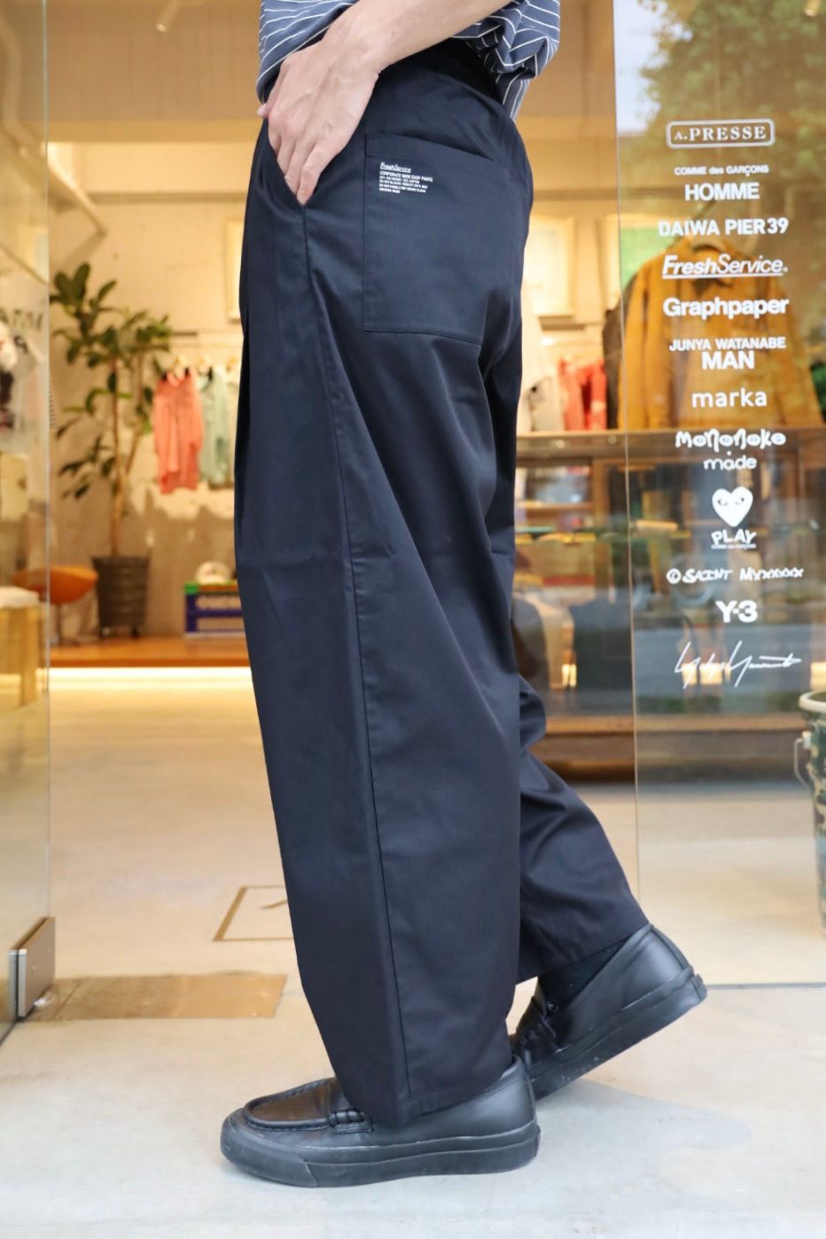 FreshService COMPACT BORDER V-NECK POLO MARKスタイル