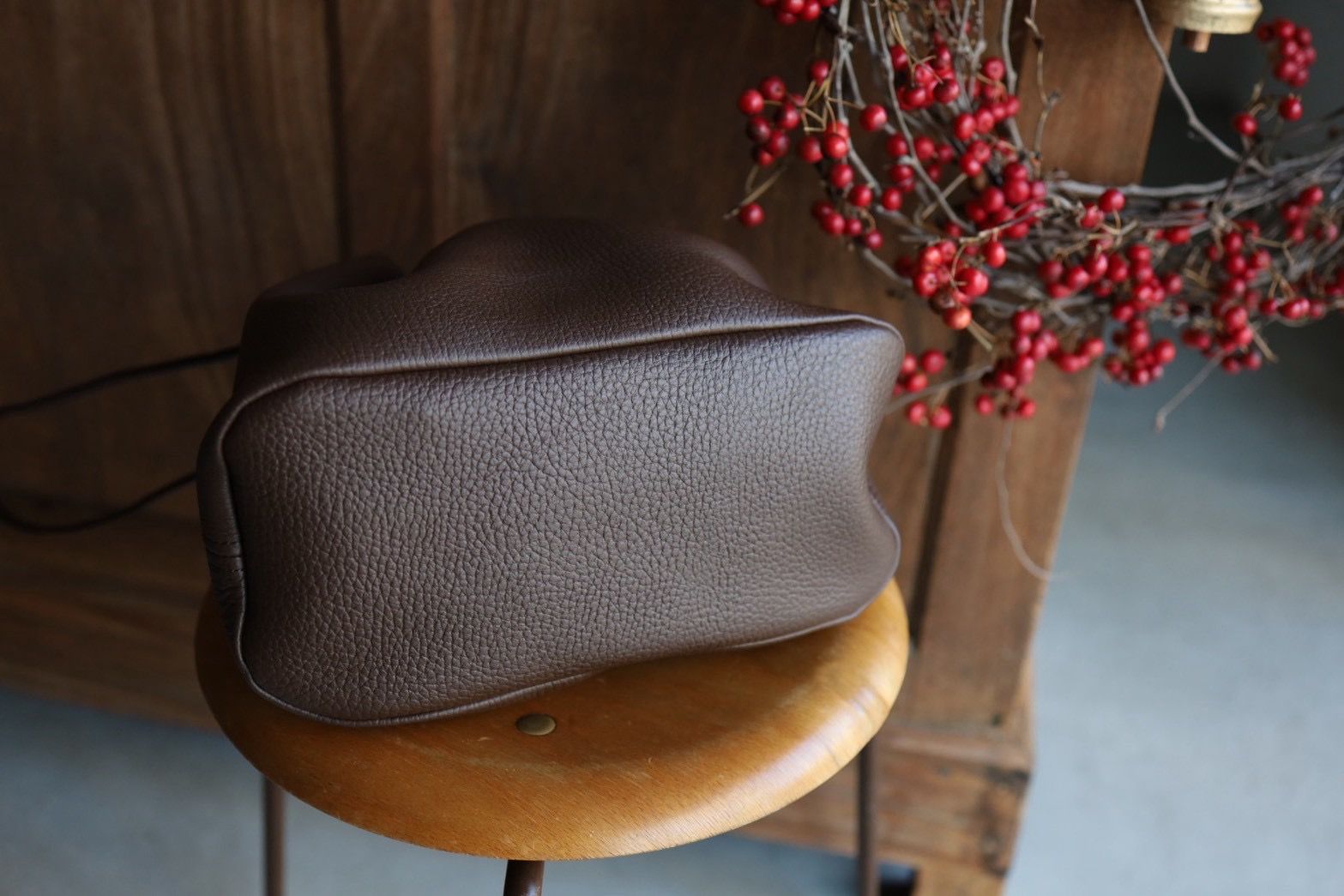 エンダースキーマ バッグbucket bag(yv-b-bkb)dark brown☆12月6日(土)発売！