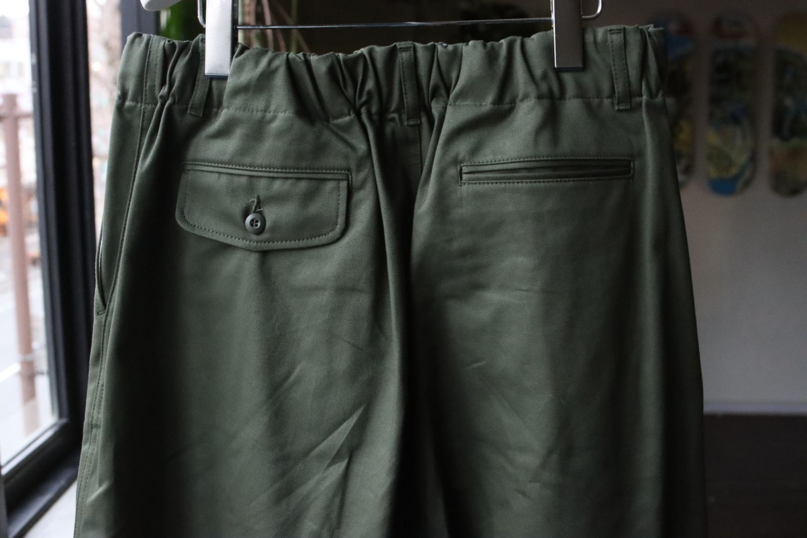イズネス23SS バルーンイージーパンツ BALLOON EZ PANTS(28PT01T01-1)KHAKI☆2月23日(木)発売！