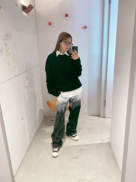 YOKE 新作PAINTED ELBOW PATCH SWEATER style.2024.8.23