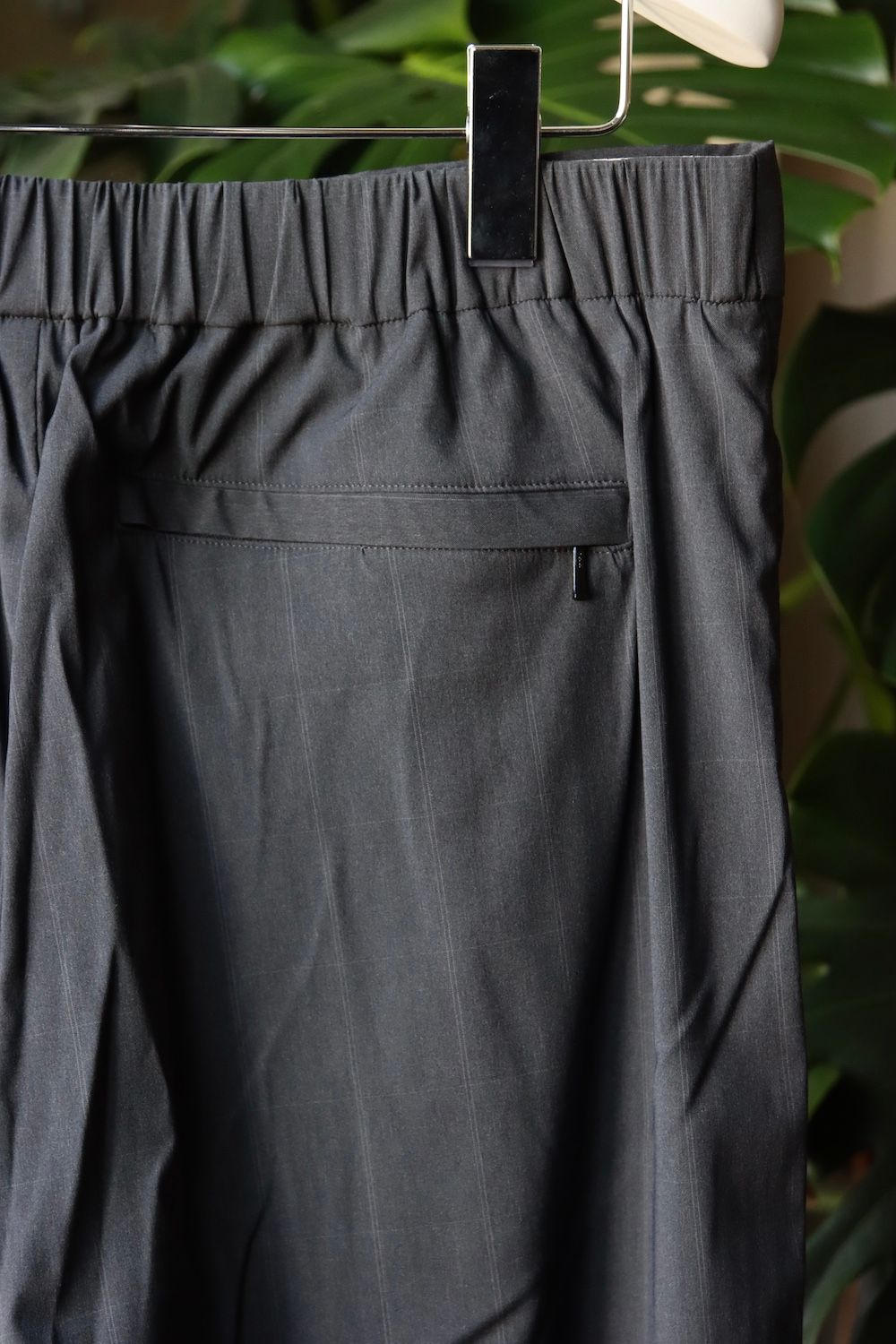 is-ness×NEAT LORO PIANA SPORT FABRICS PANTS"CHARCOAL"イズネス22SS