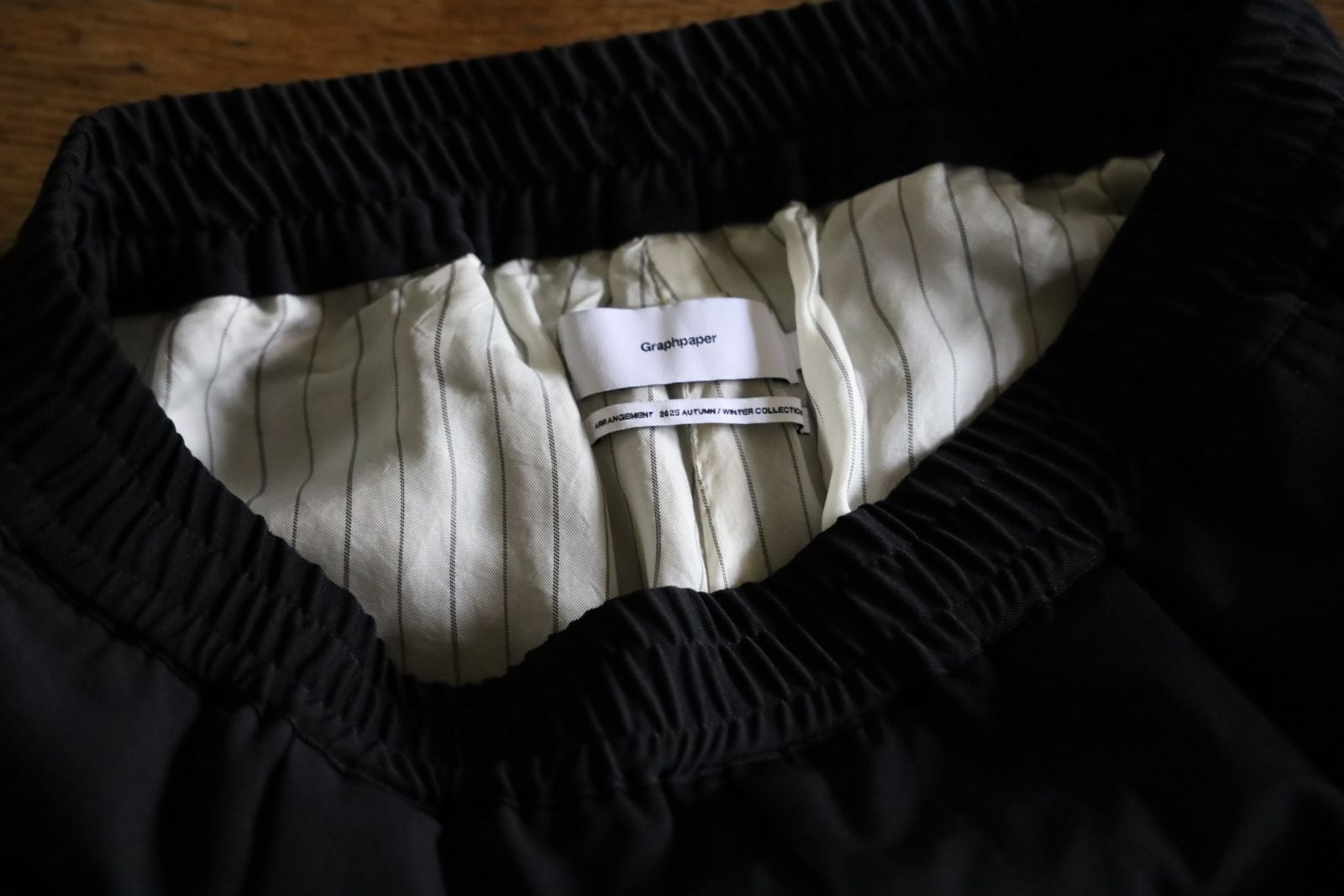 グラフペーパー 25AW Fulled Wool Gabardine Wide Easy Pants(GM253-40326)BLACK