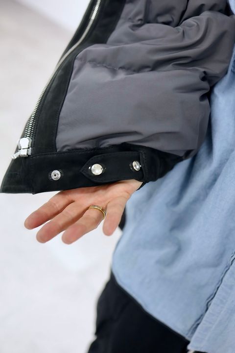 A.PRESSE Nubuck Leather Down Jacketスタイル