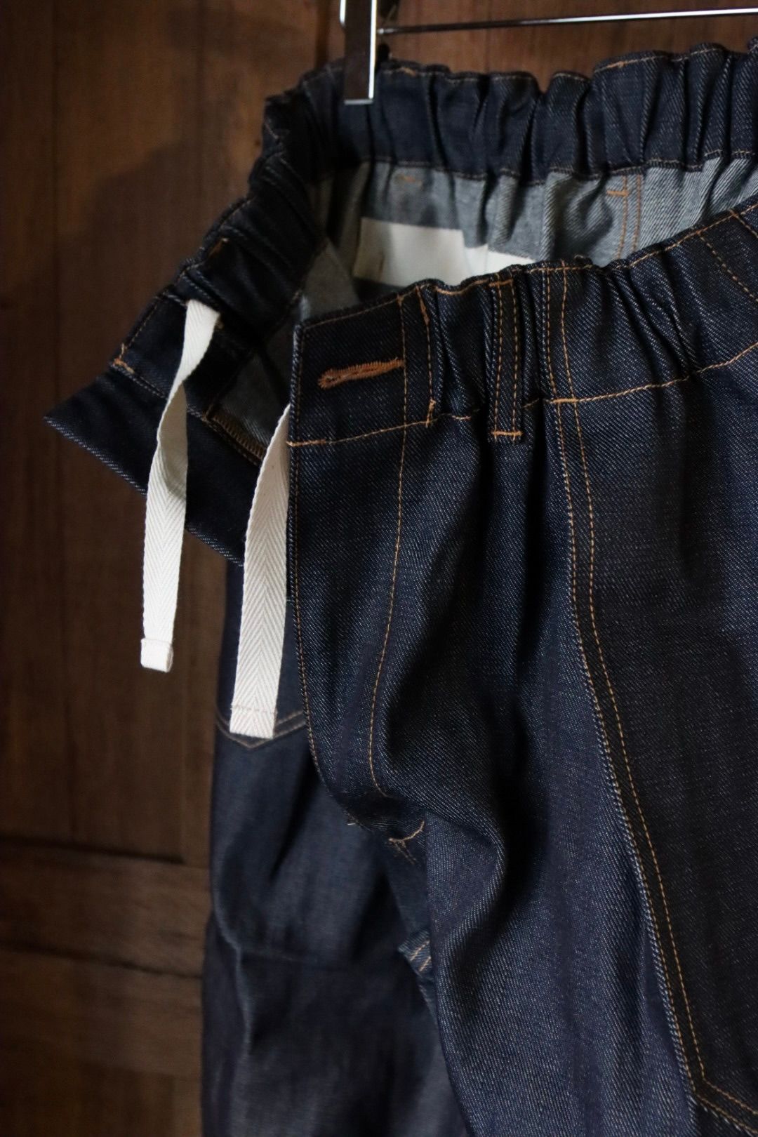 イズネス 24SSバルーンベイカーパンツBALLOON BALER PANTS (1006SSBALOONPT01)INDIGO