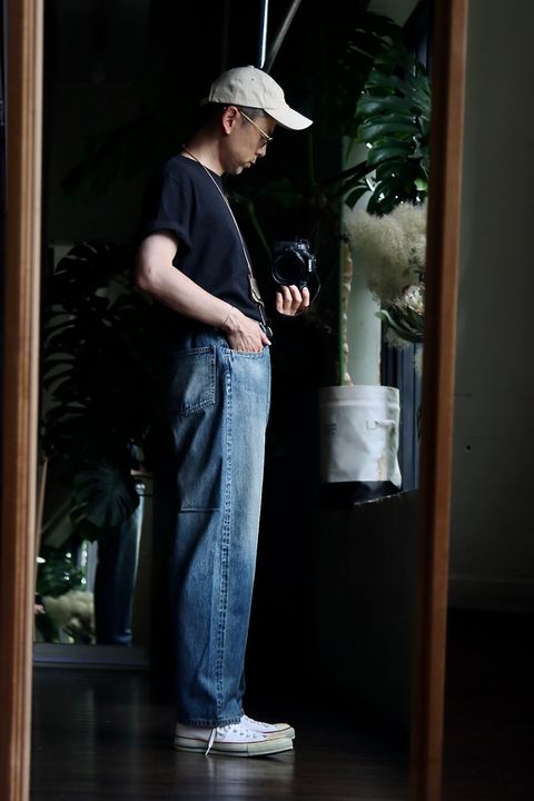 A.PRESSE No.22 Washed Wide Denim Pantsスタイル